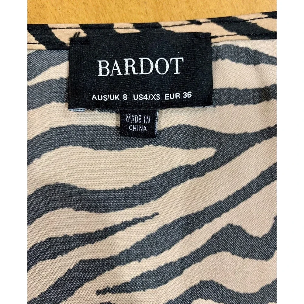 Bardot Tiger Print Long Sleeve Wrap Side Tie Crop Top Copper Size XS - Picture 3 of 5